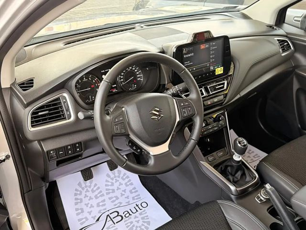 Suzuki S-Cross