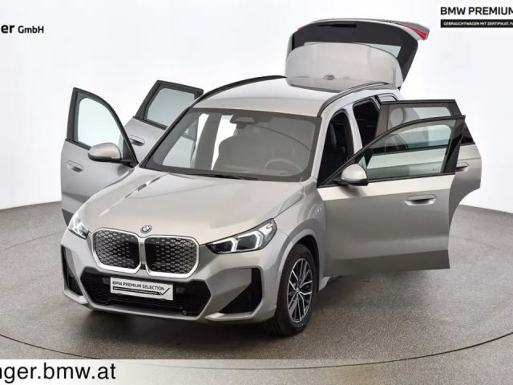 BMW iX1