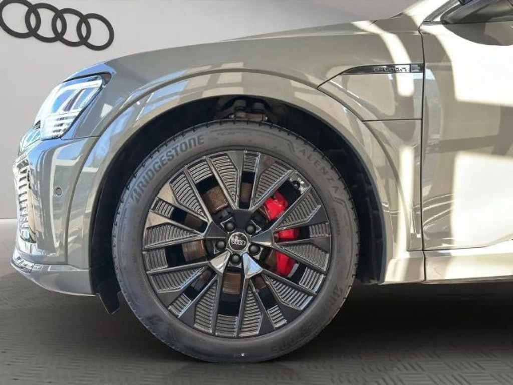 Audi Q8 e-tron