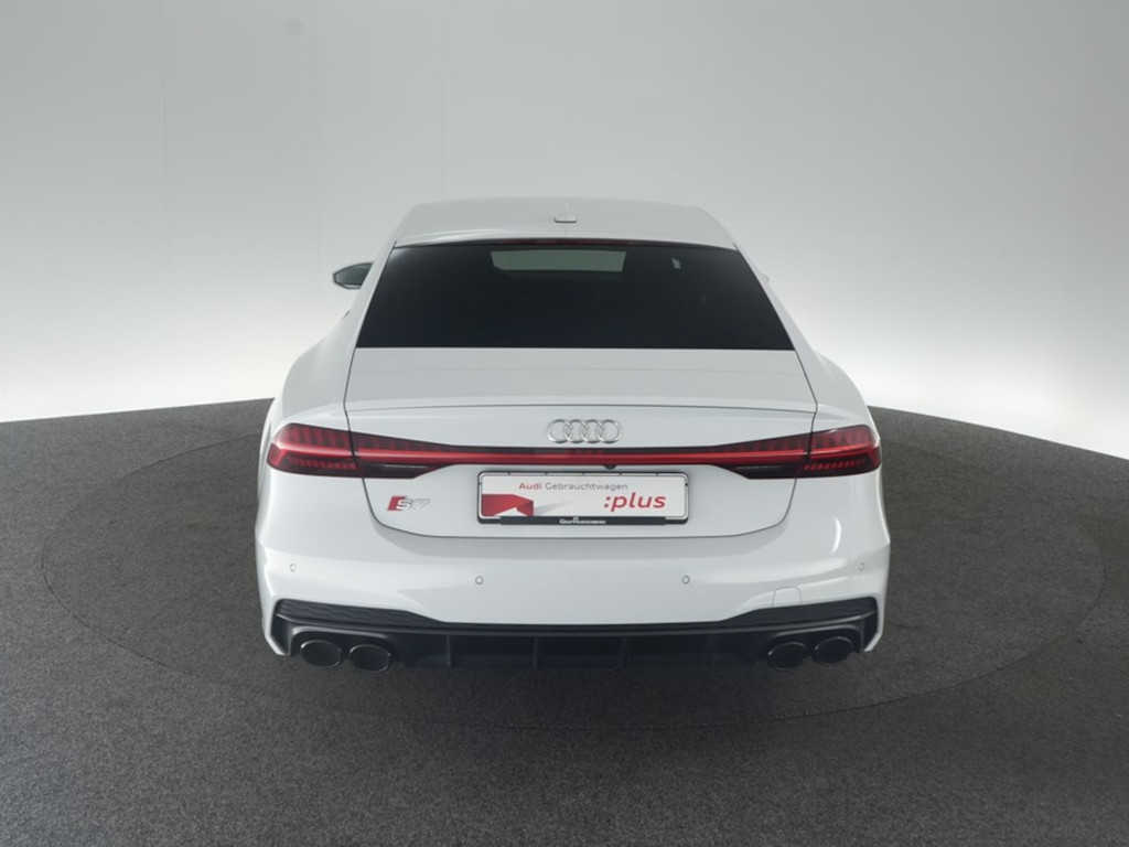Audi S7