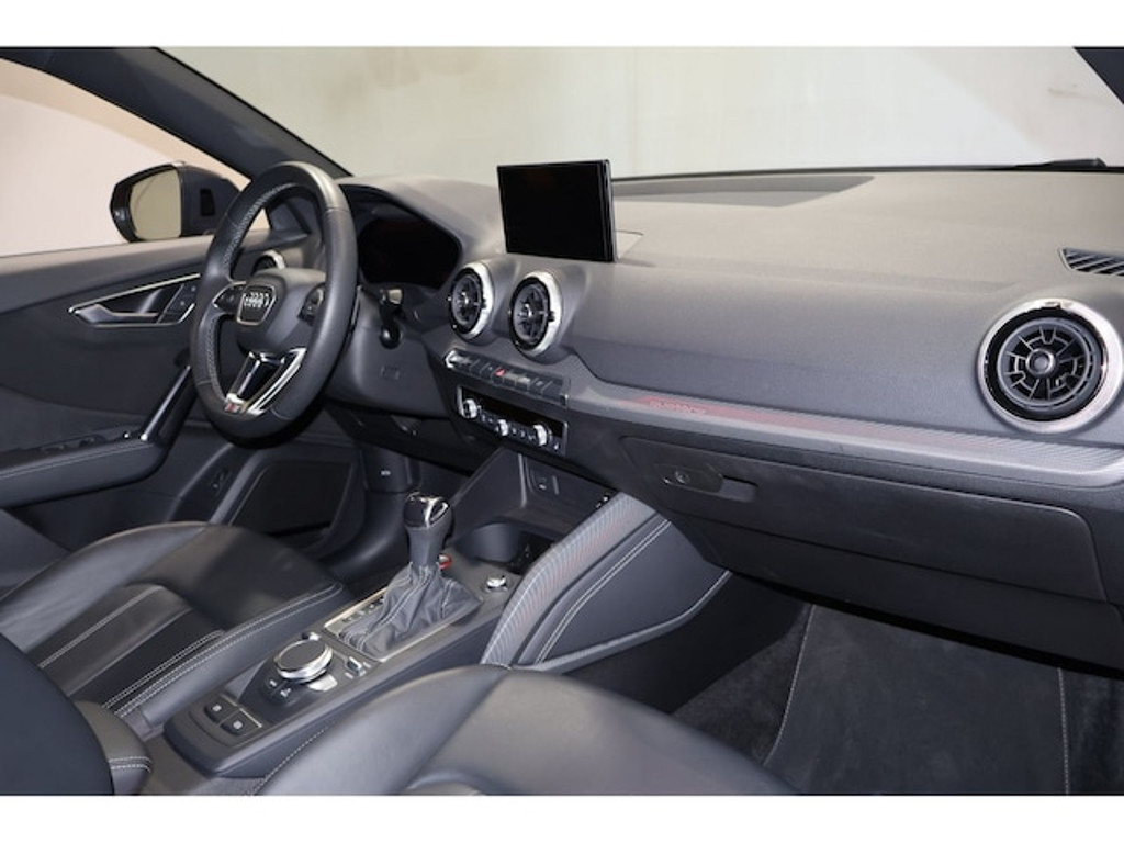 Audi SQ2