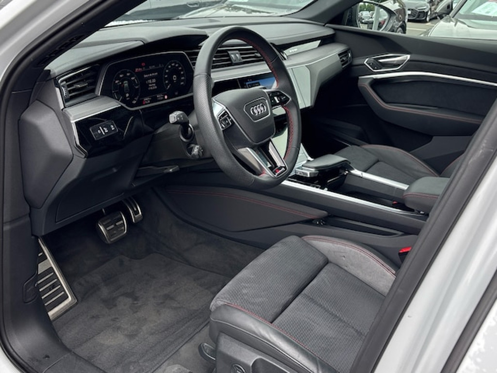 Audi Q8 e-tron