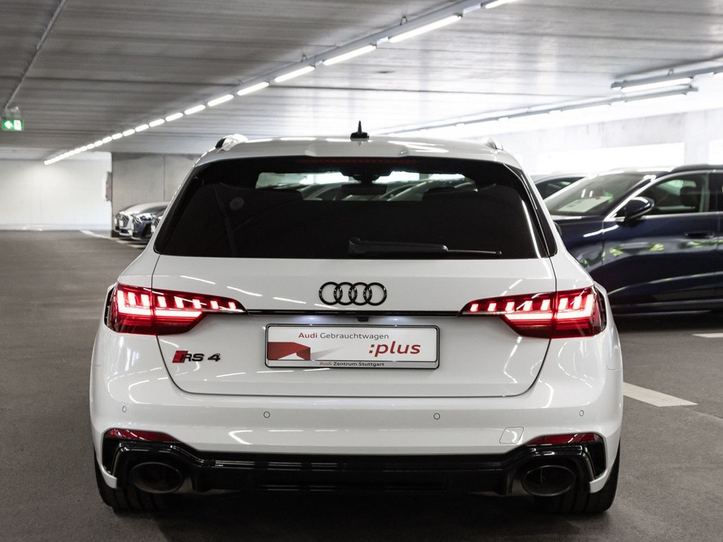 Audi RS4