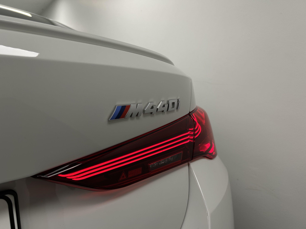 BMW M440