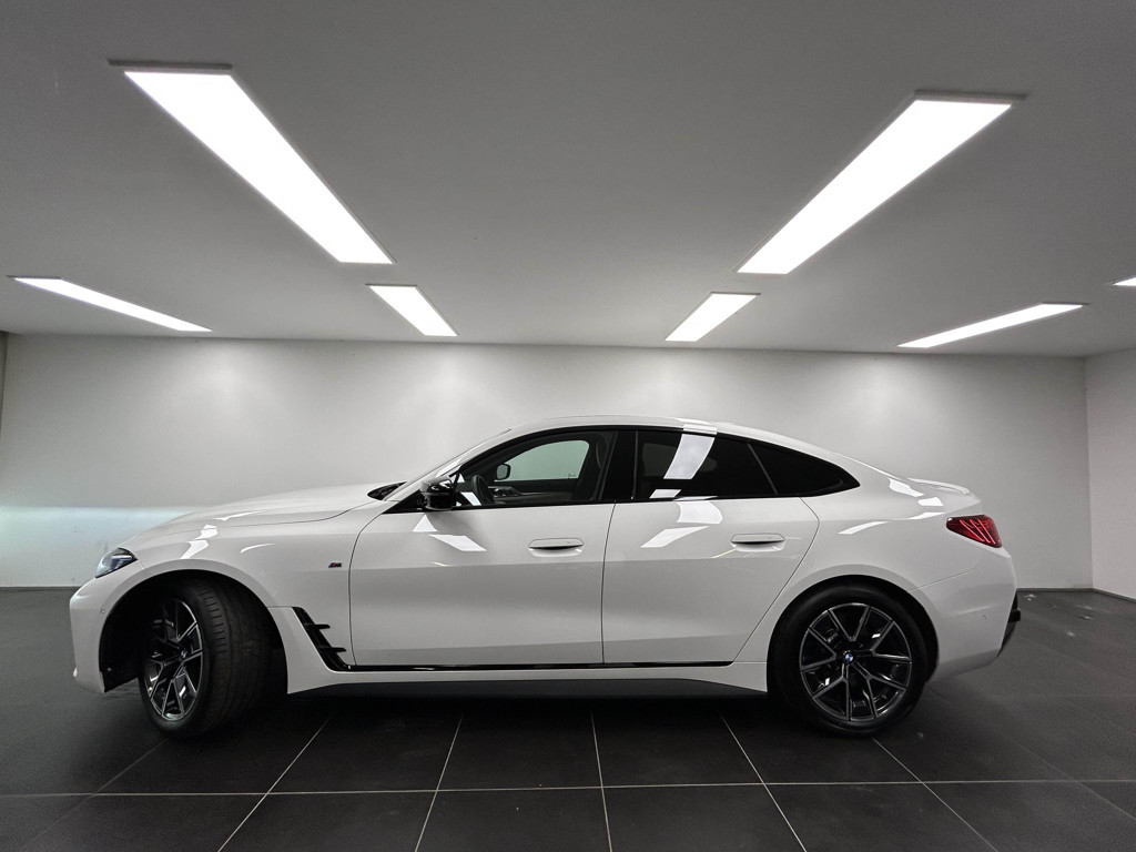 BMW M440