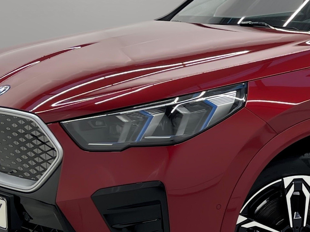 BMW iX2