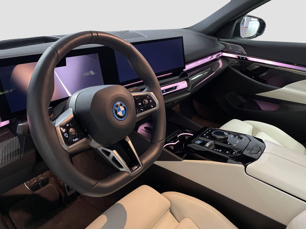 BMW i5