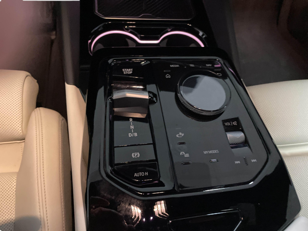 BMW i5