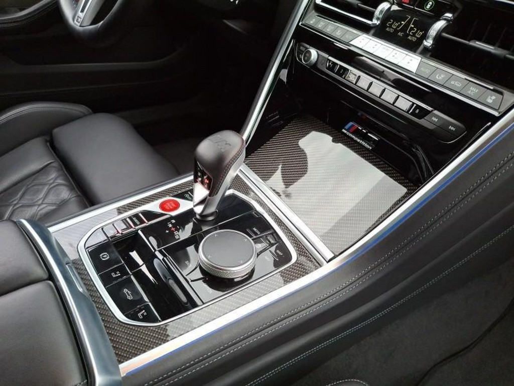 BMW M8