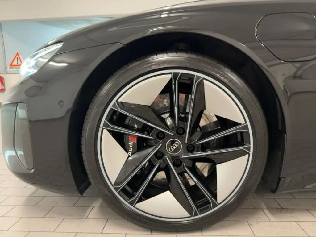 Audi RS e-tron GT