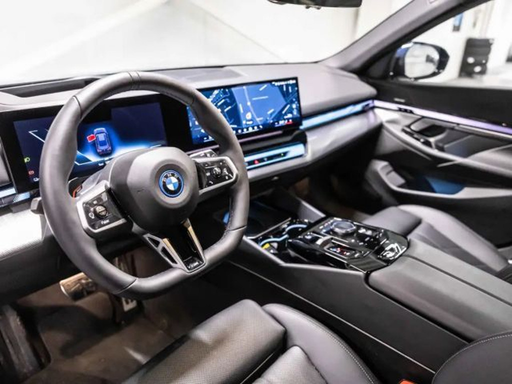 BMW i5