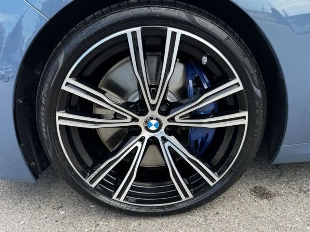 BMW M850