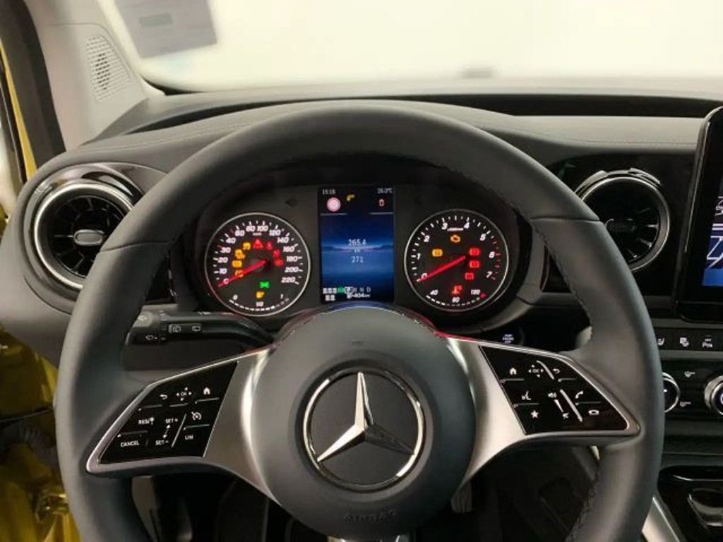 Mercedes-Benz T 180