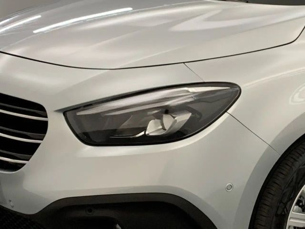 Mercedes-Benz T 180