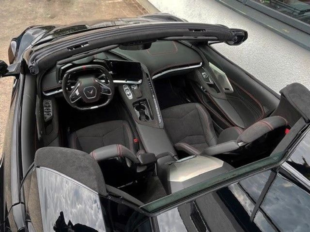 Corvette C8