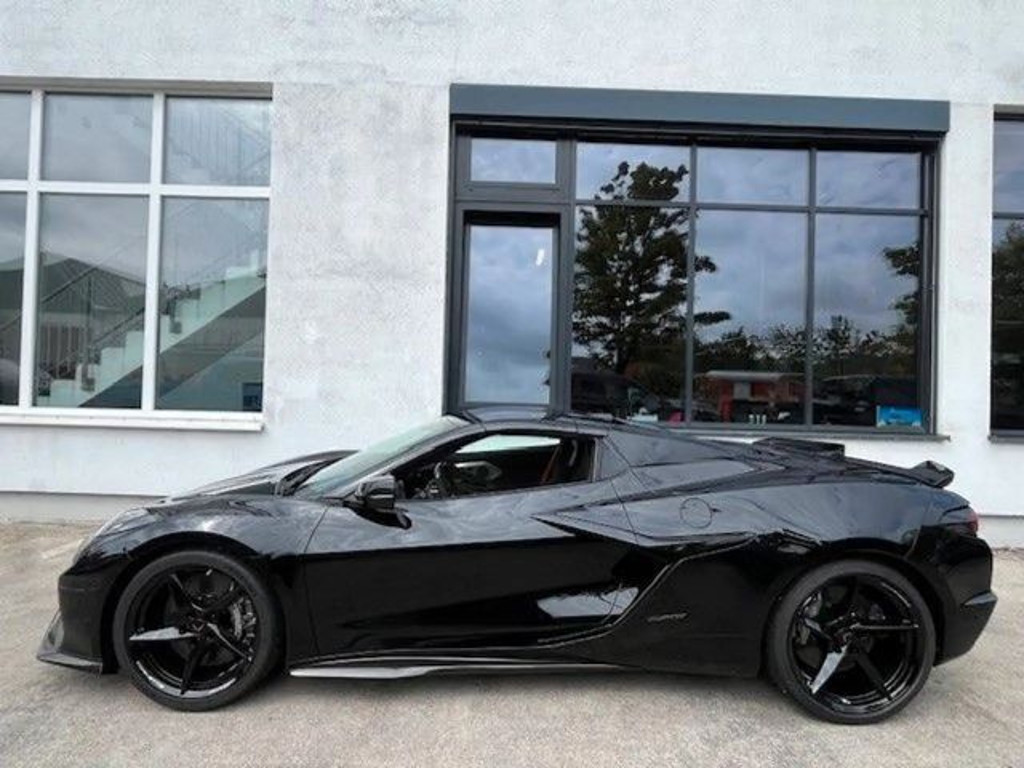 Corvette C8