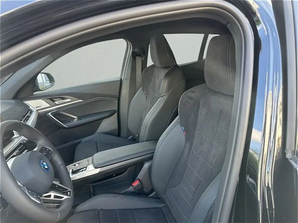 BMW iX2