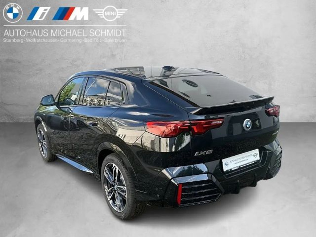 BMW iX2
