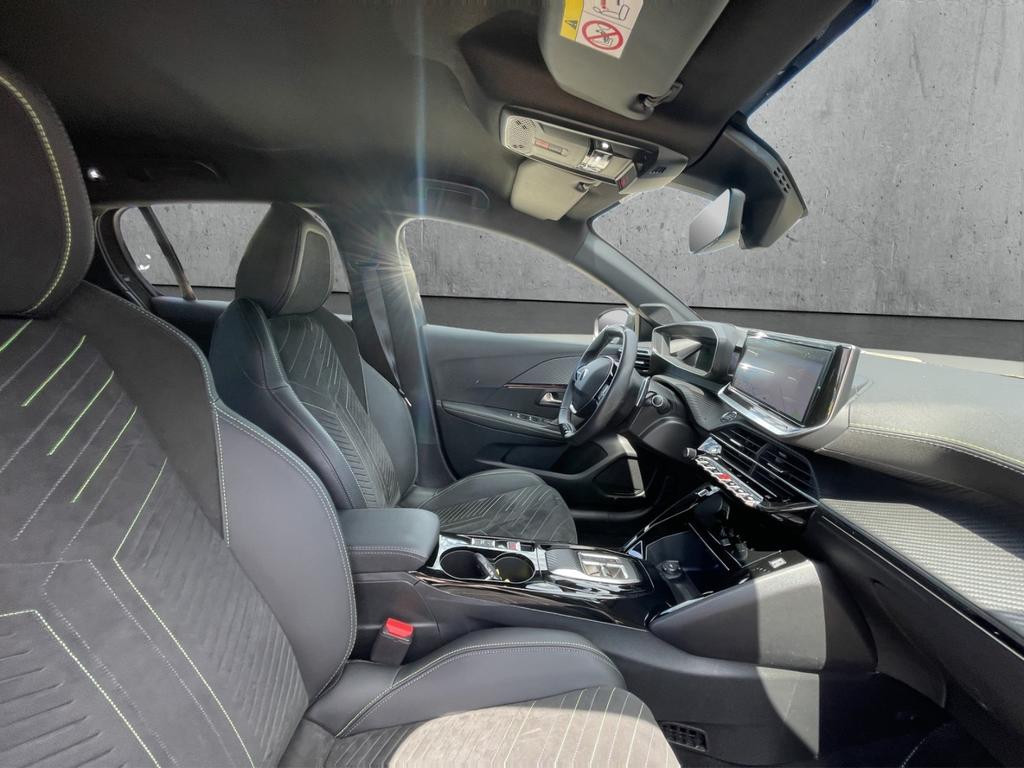 Peugeot e-208