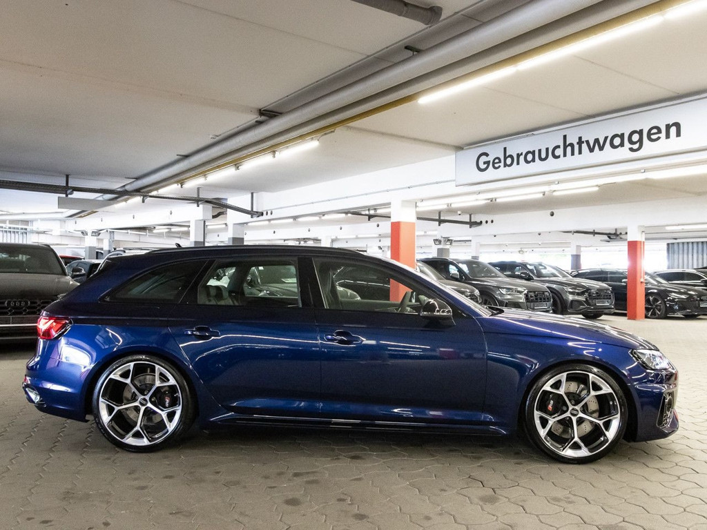Audi RS4