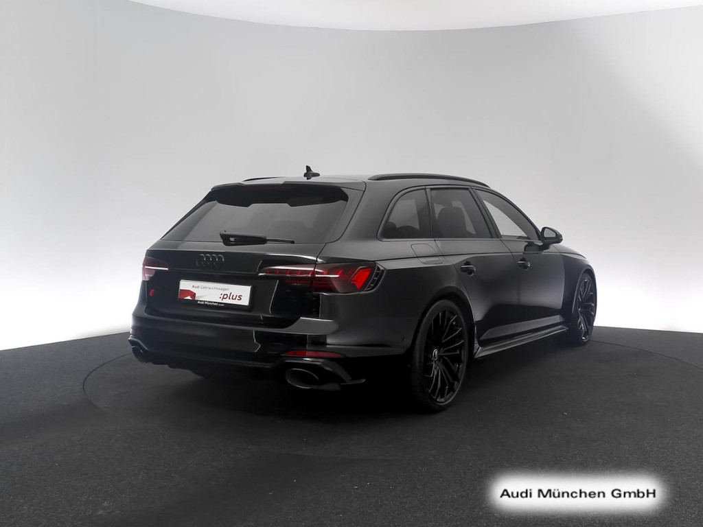 Audi RS4