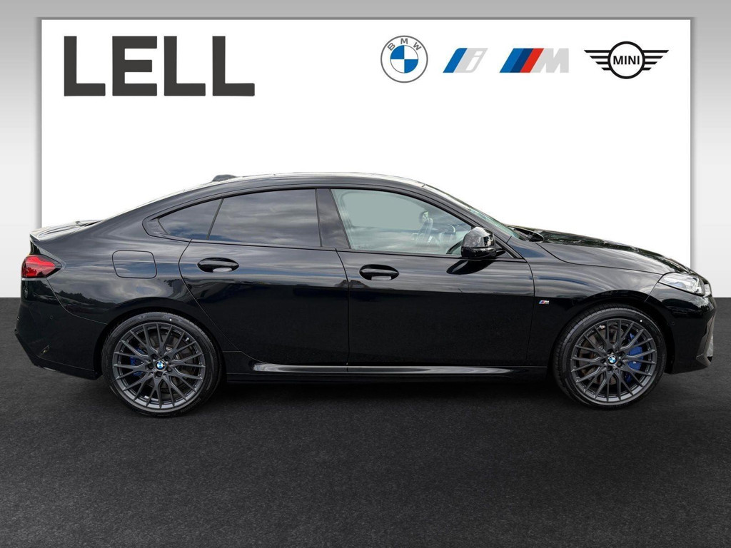 BMW M235
