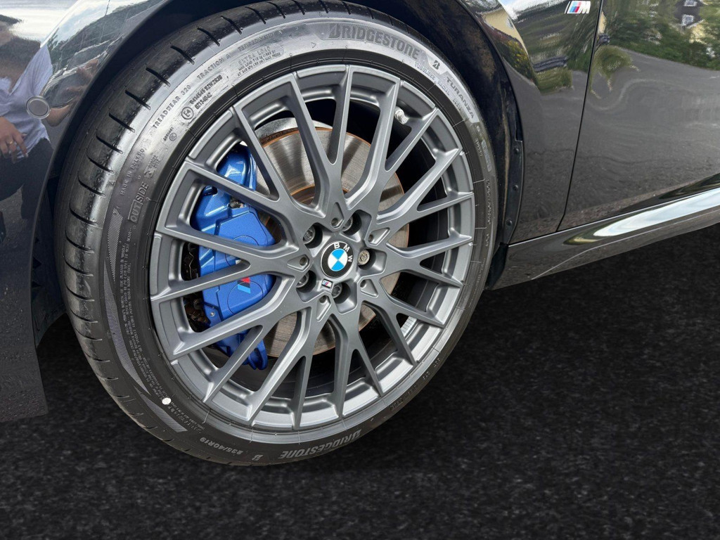 BMW M235