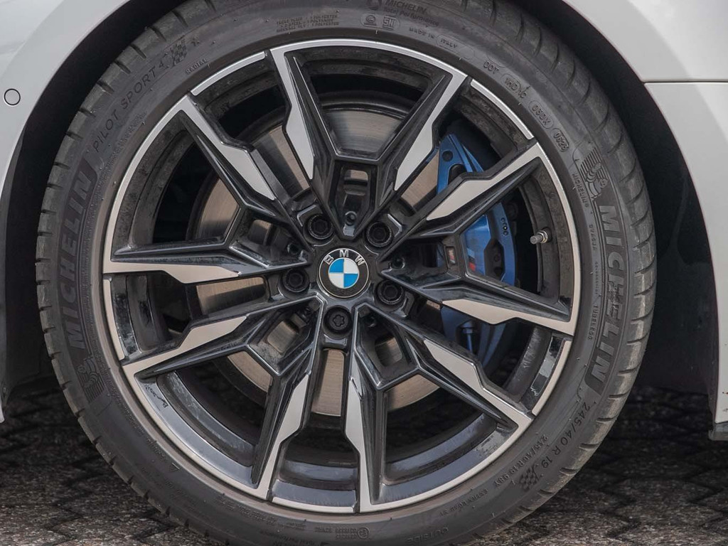 BMW M440