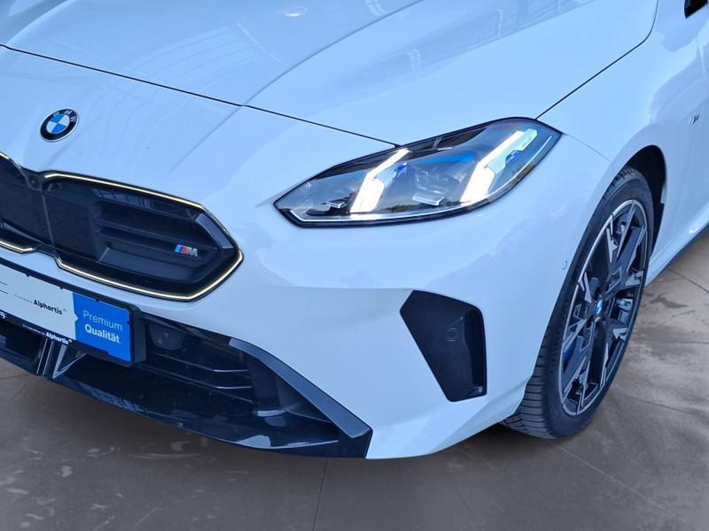 BMW M235
