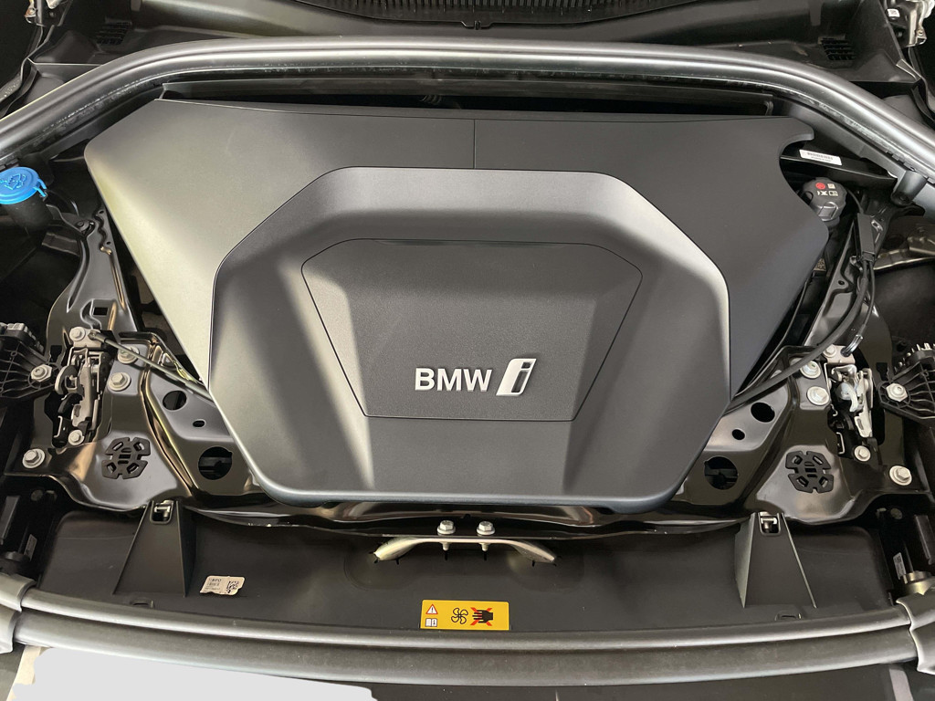BMW iX1