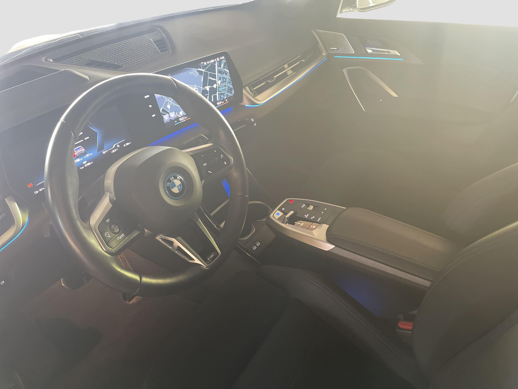 BMW iX1