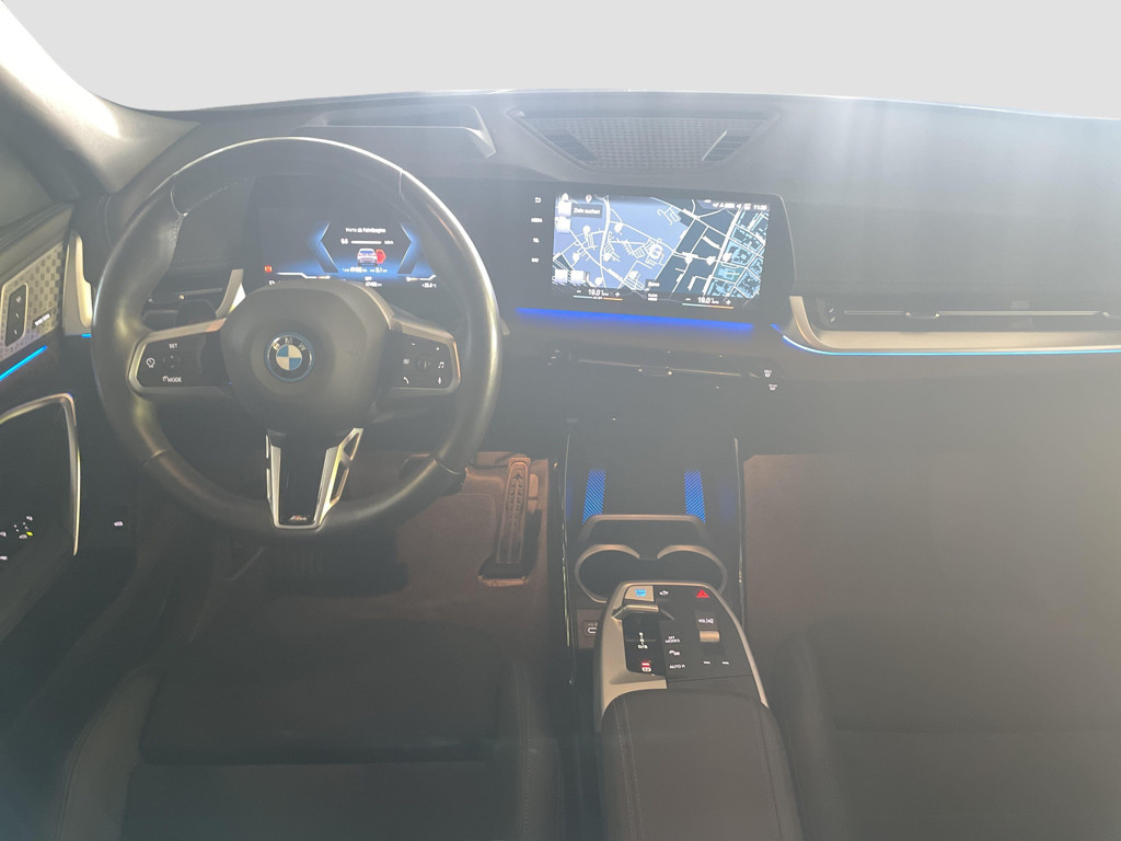 BMW iX1