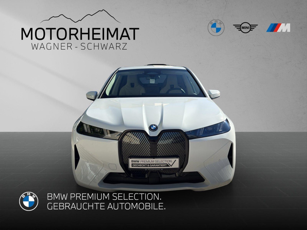 BMW iX