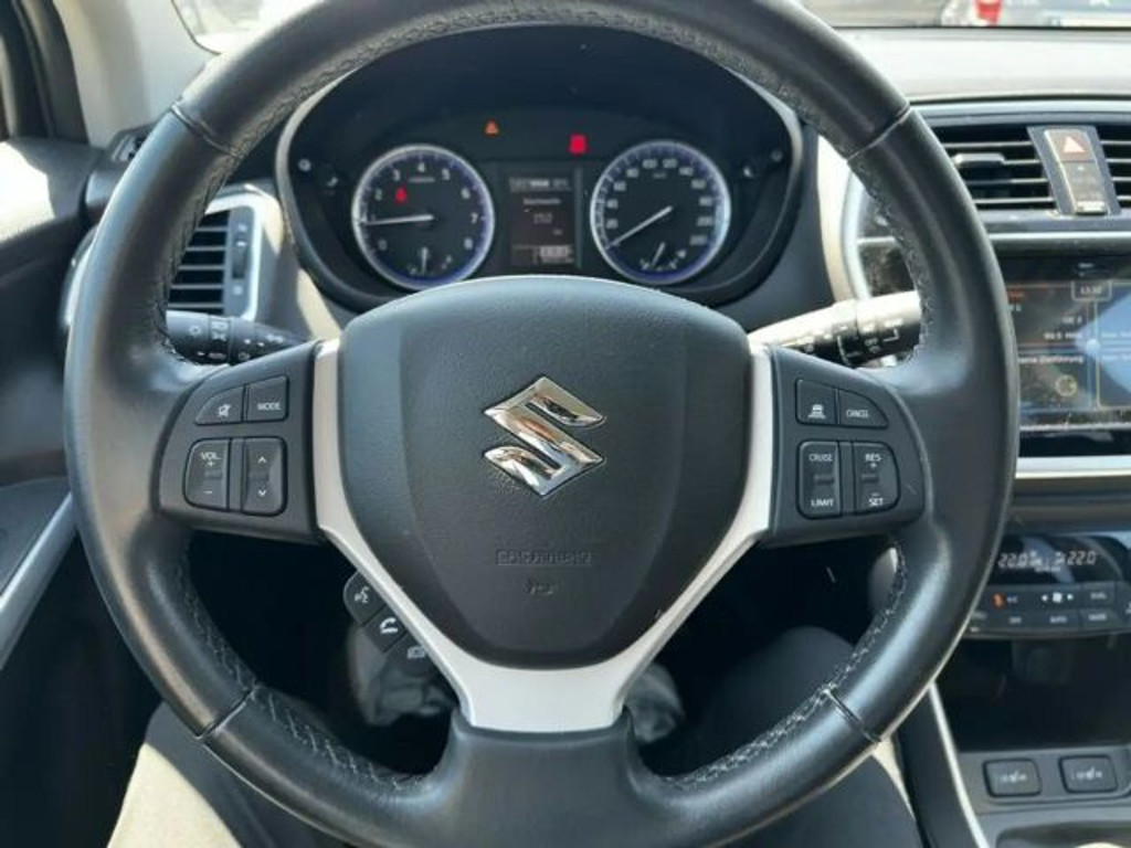 Suzuki S-Cross