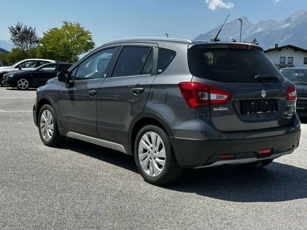 Suzuki S-Cross