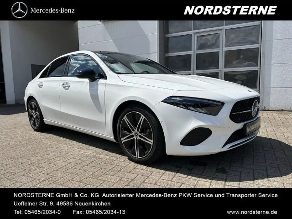 Mercedes-Benz A-Klasse A 200 A 200 Limousine+PANO.+NIGHT+DISTRONIC+R.KAM+LED