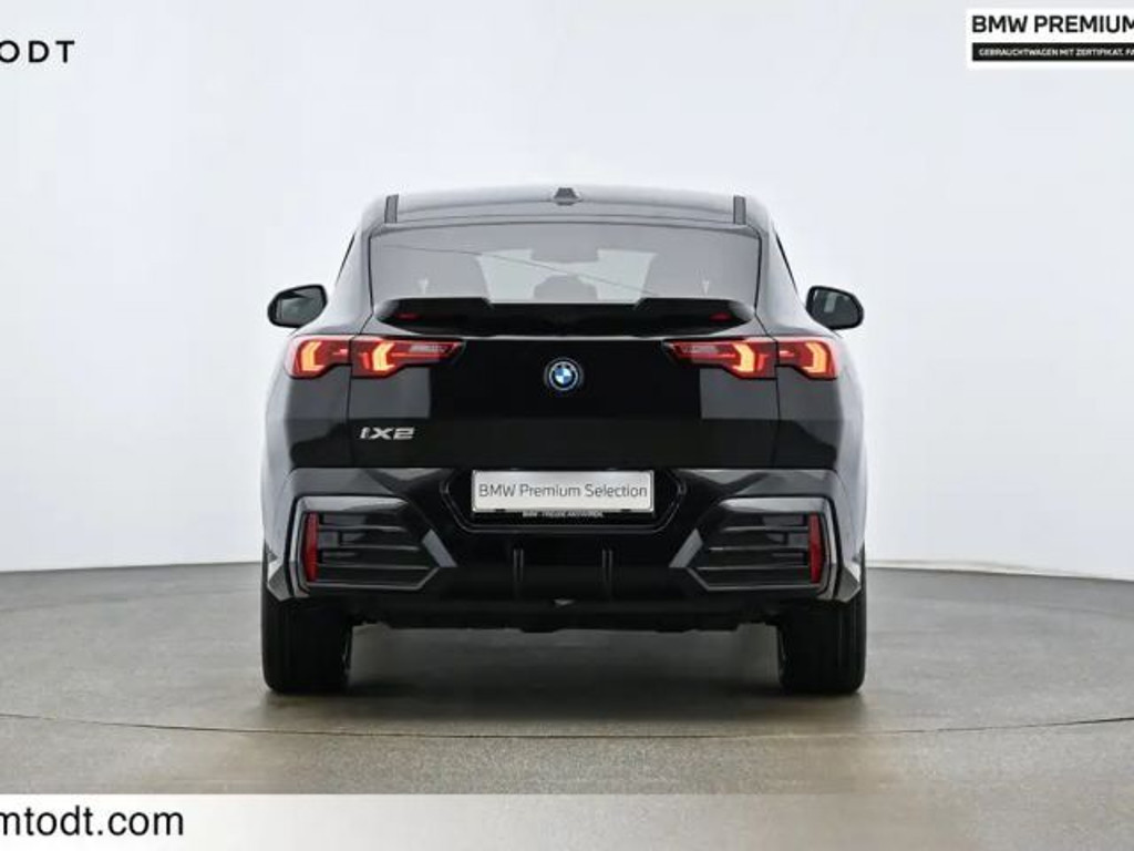 BMW iX2