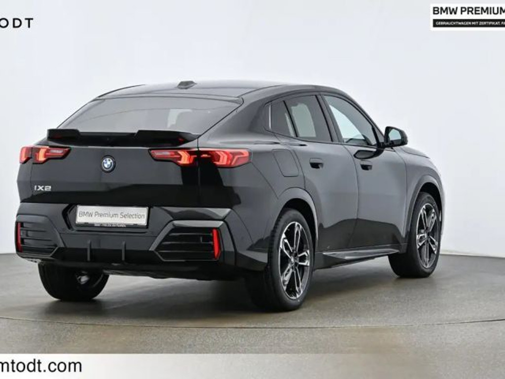 BMW iX2