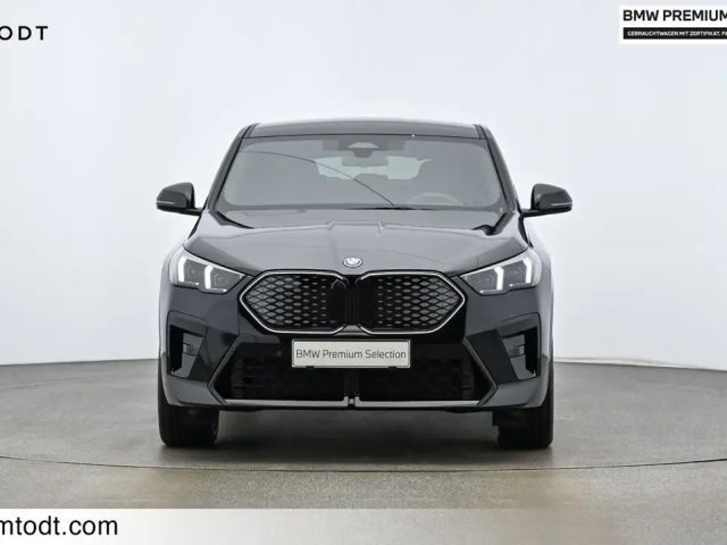 BMW iX2