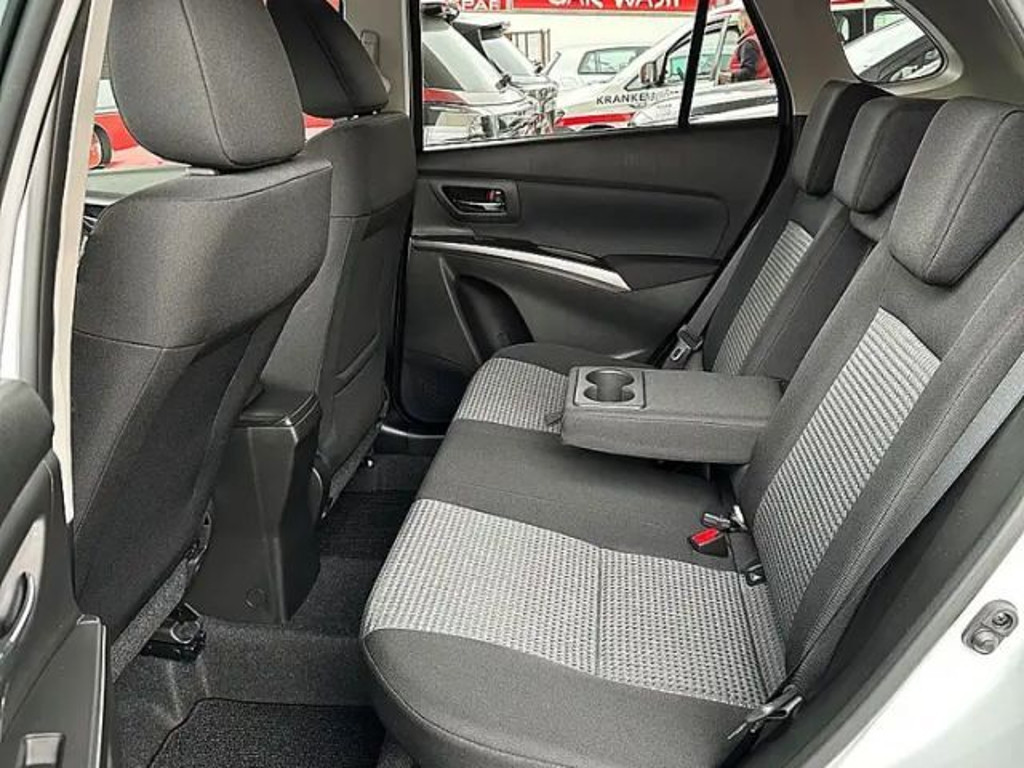 Suzuki S-Cross