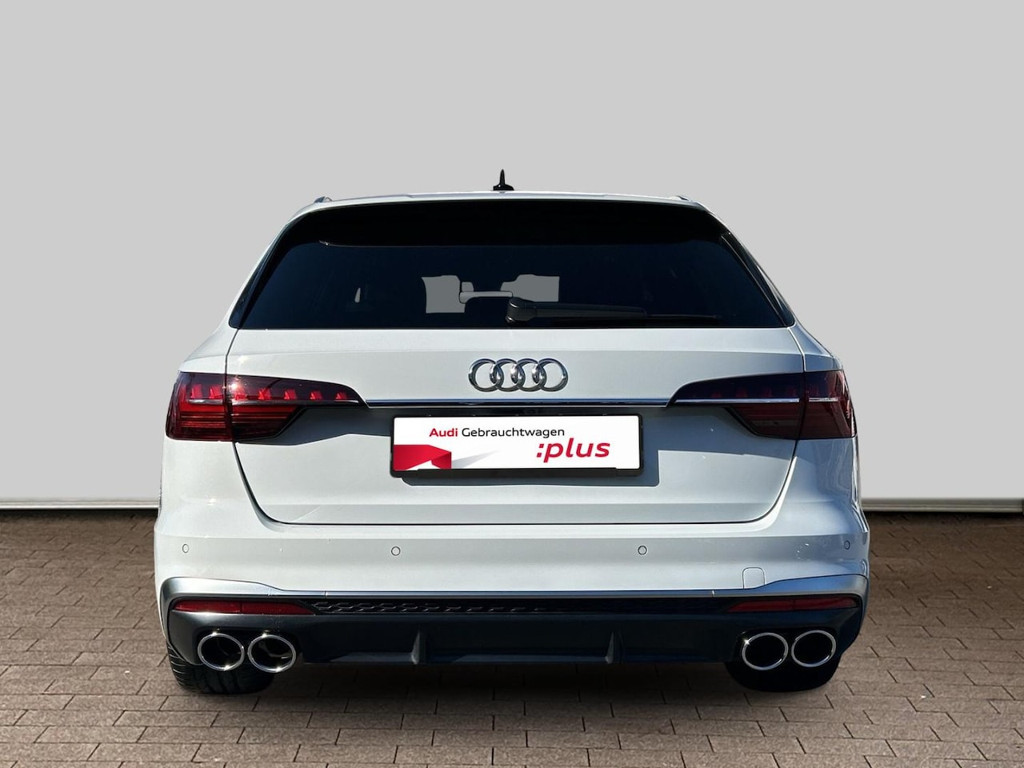 Audi S4 Avant Quattro