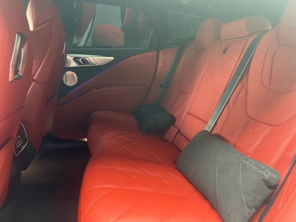 BMW XM