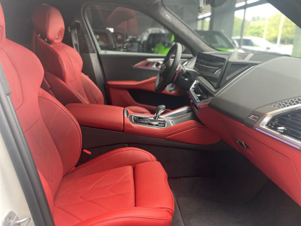 BMW XM