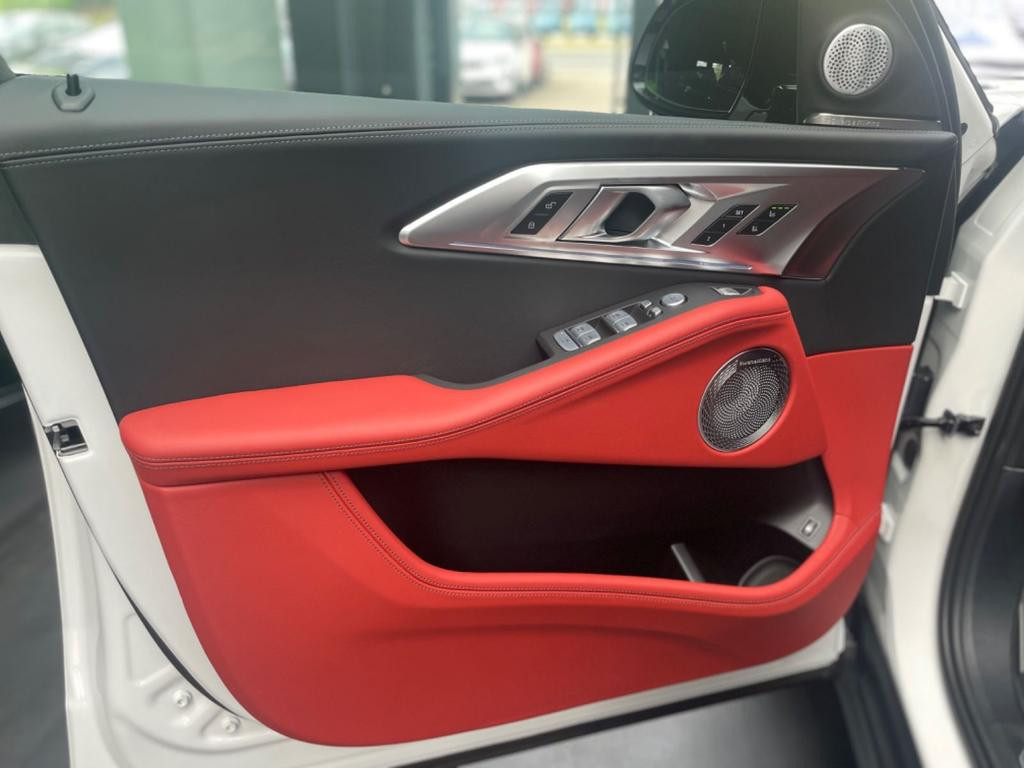 BMW XM