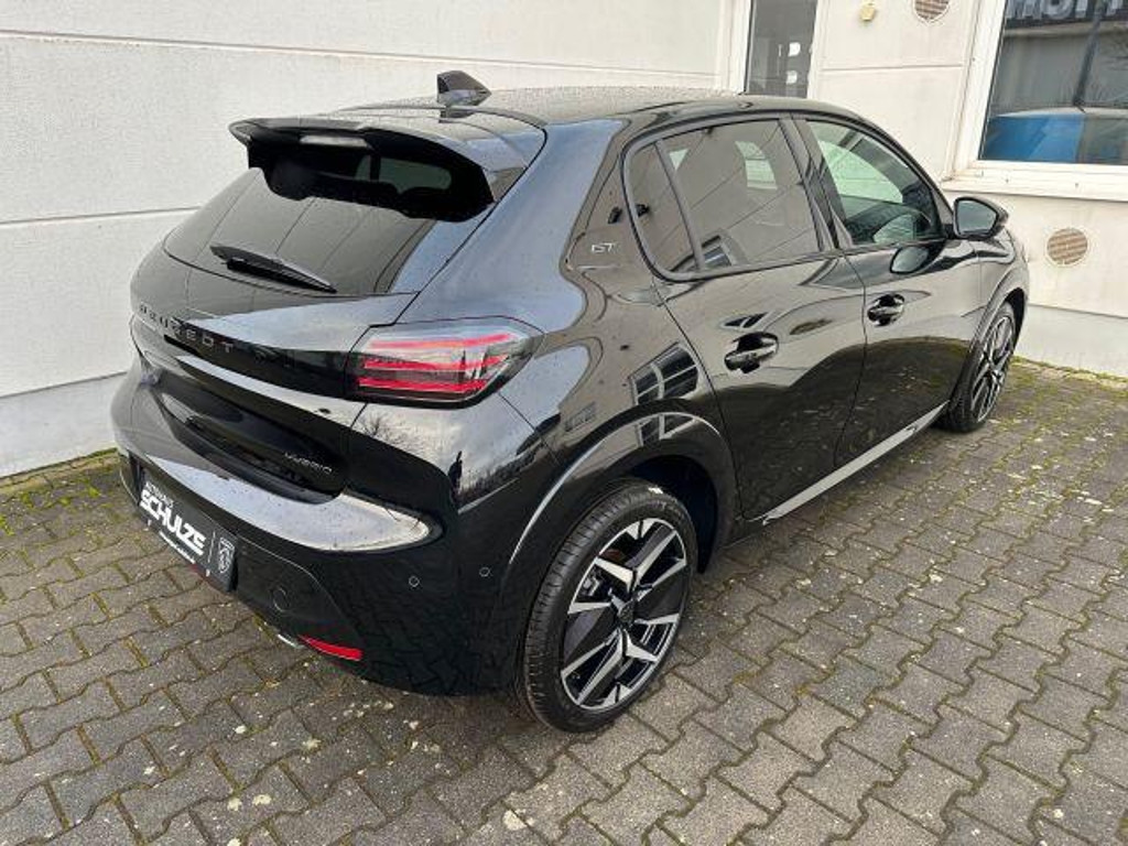 Peugeot e-208