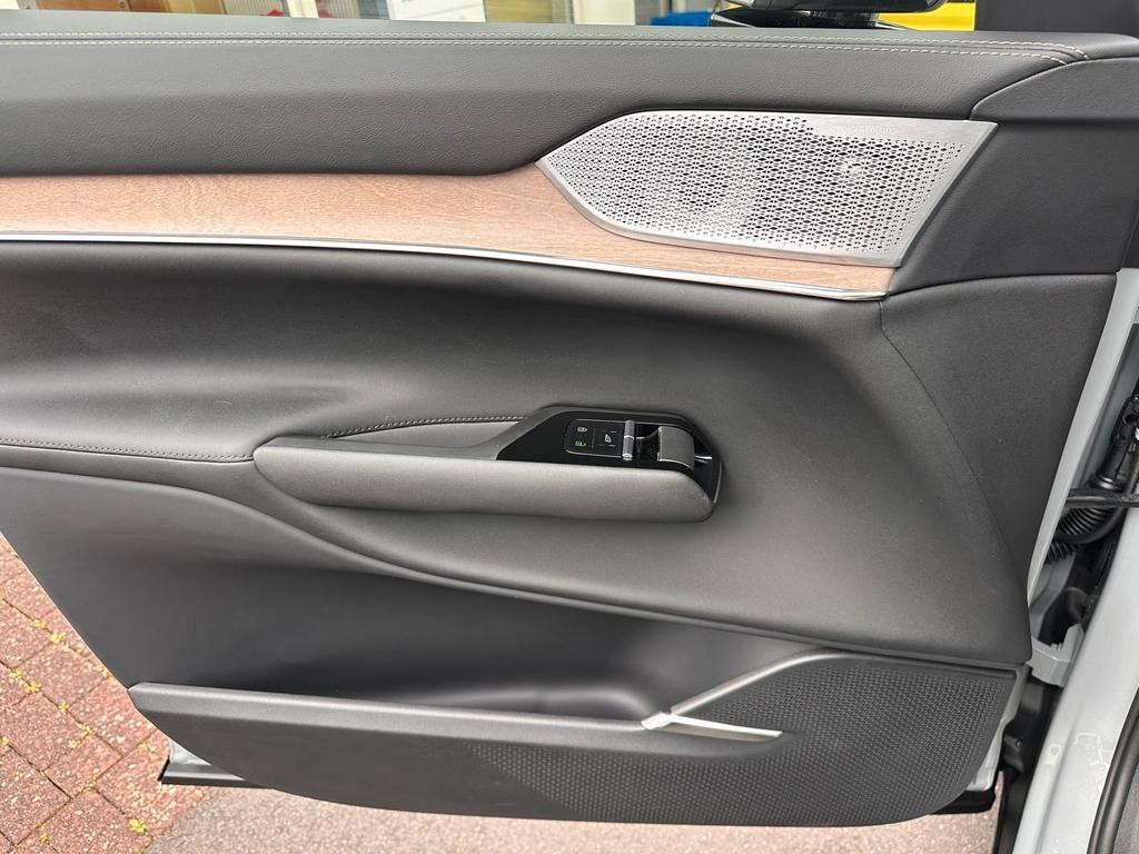 Volvo EX90