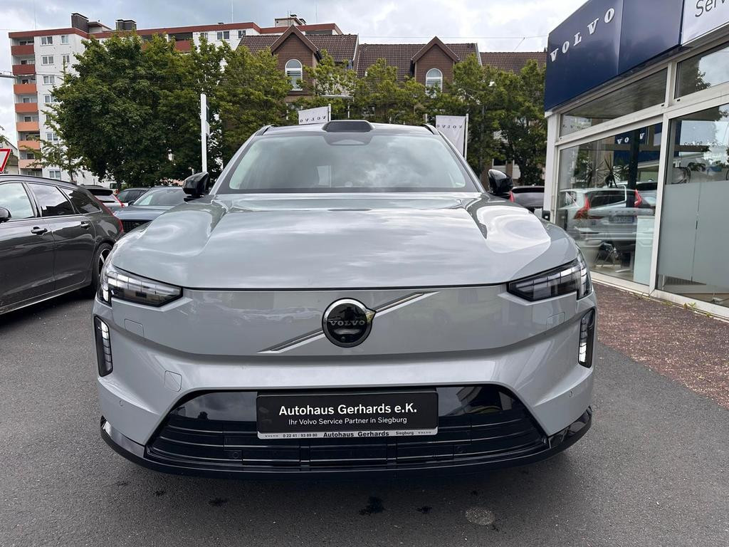 Volvo EX90