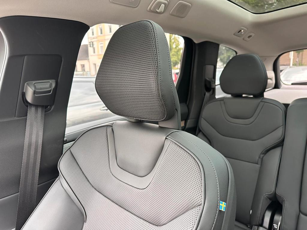 Volvo EX90