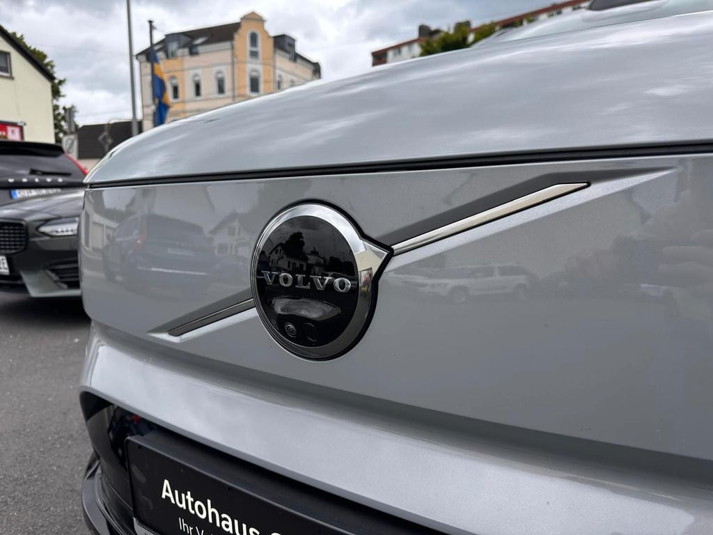 Volvo EX90