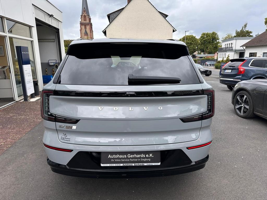 Volvo EX90